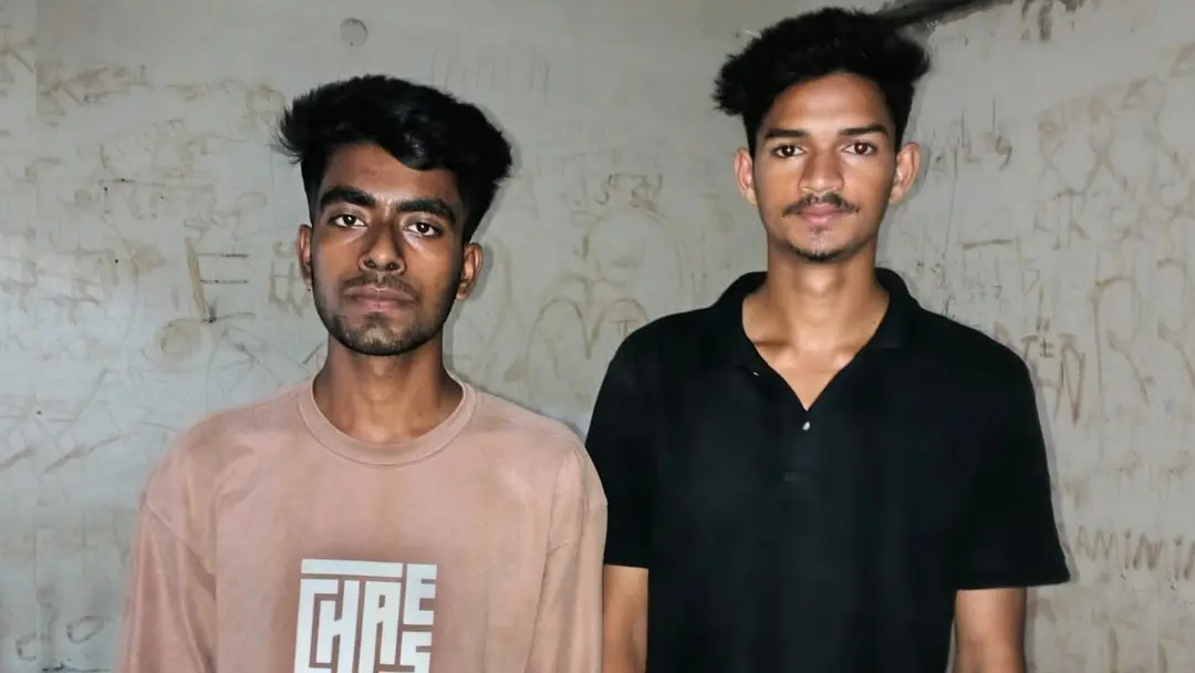 রান্না করা খিচুড়ি রেখে পালালেন নেতাকর্মীরা, ছাত্রলীগের ২ কর্মী আটক